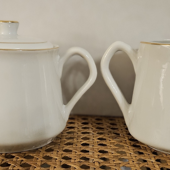 Vintage Sugar bowl and creamer, Double Rose Design, Japan FTD 1979 - Picture 5 of 6